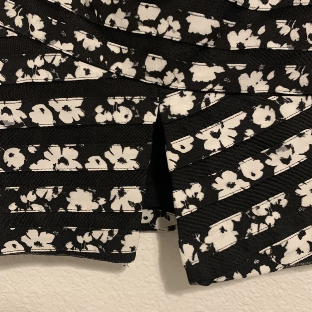 White House Black Market Floral Zig Zag Pencil Straight Skirt Women's Size 00 - Picture 3 of 10